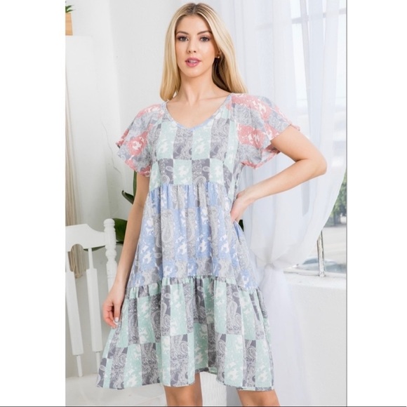 New! Checkered Paisley Print Ruffle Tiered Dress Adorable - Picture 4 of 8